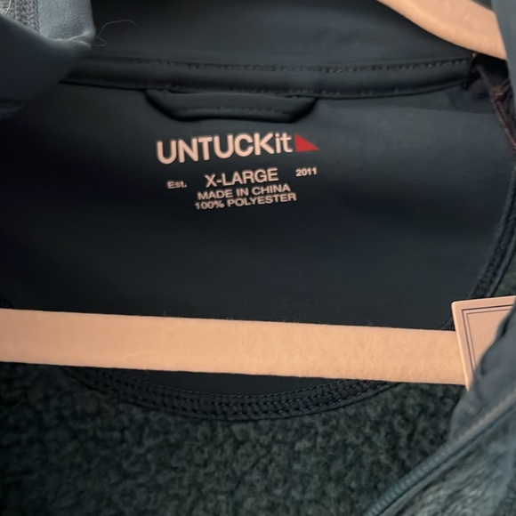 Untuckit Sherpa Lined Fleece Pullover - Picture 2 of 3